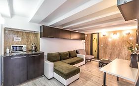 Modern Apartment in Piata Sfatului